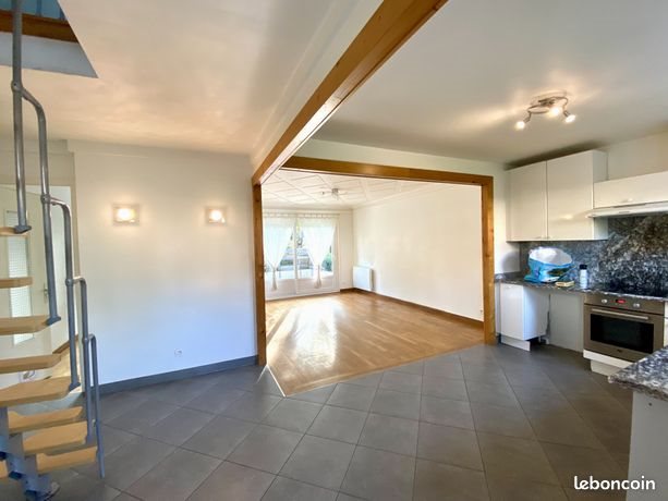 Maison à louer, 120m², Cluses