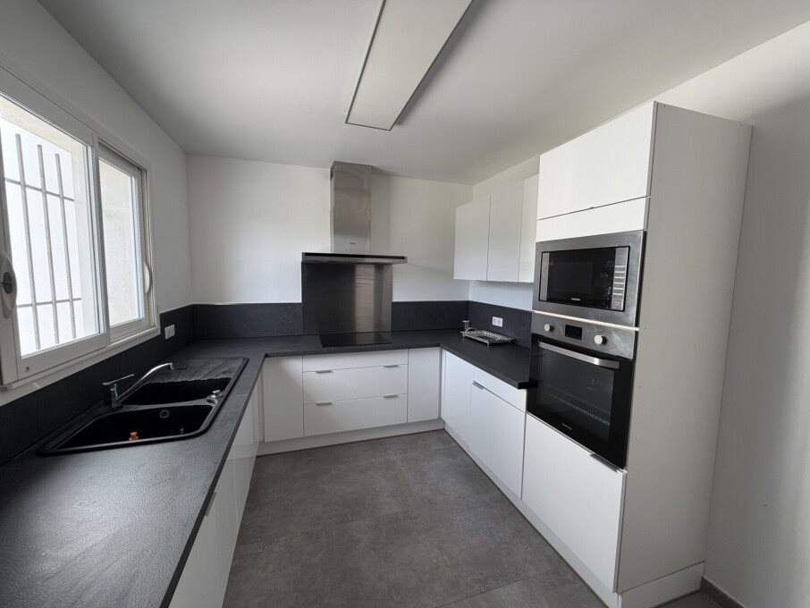 Maison à louer, 90m², Aléria