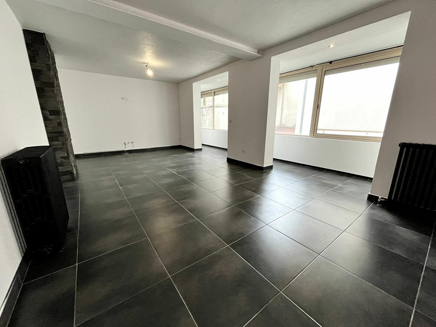 Maison à louer, 159m², Chazelles-sur-Lyon