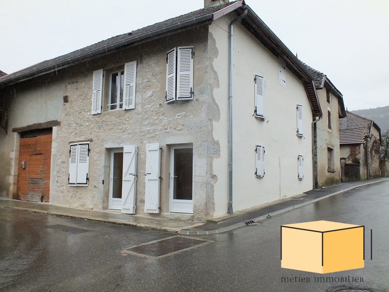 Maison à louer, 88m², Belley