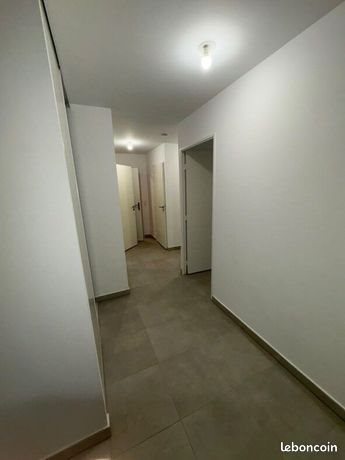 Appartement à louer, 67m², La Roquette-sur-Siagne
