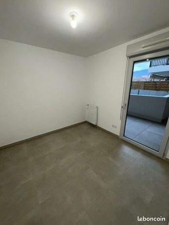 Appartement à louer, 67m², La Roquette-sur-Siagne
