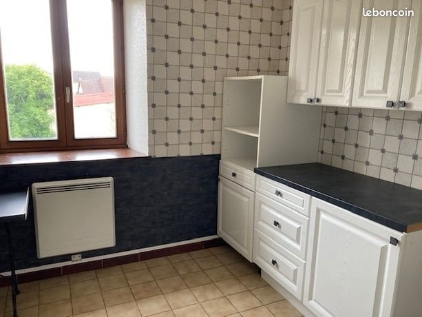 Appartement à louer, 65m², Tavaux