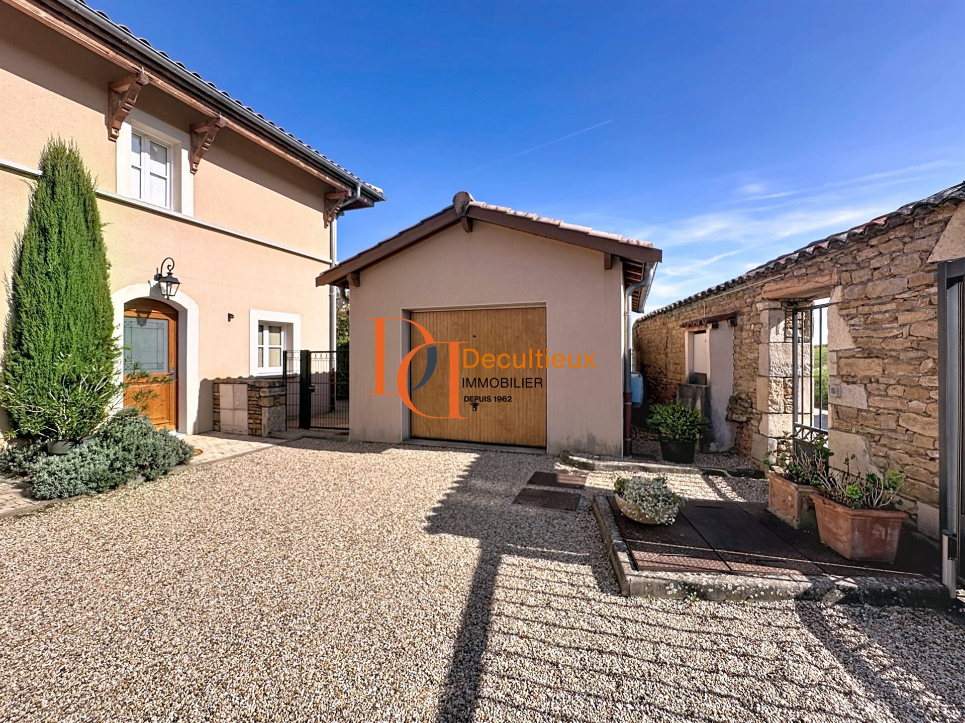 Maison à louer, 119m², Lachassagne