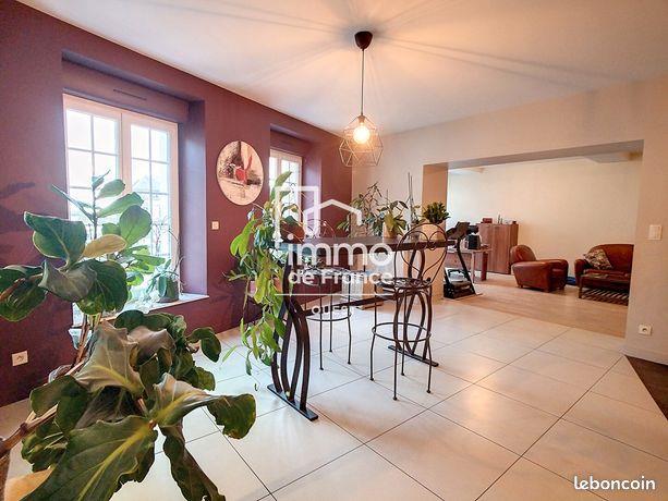 Appartement à vendre, 640m², Evron
