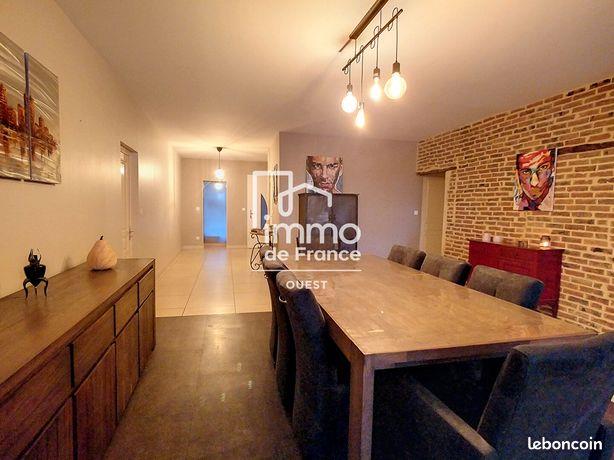 Appartement à vendre, 640m², Evron