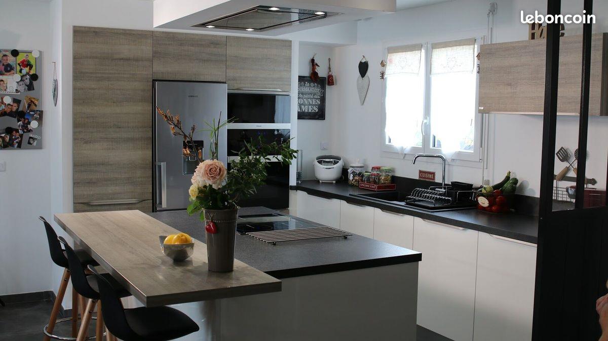 Maison à louer, 91m², Abergement-la-Ronce