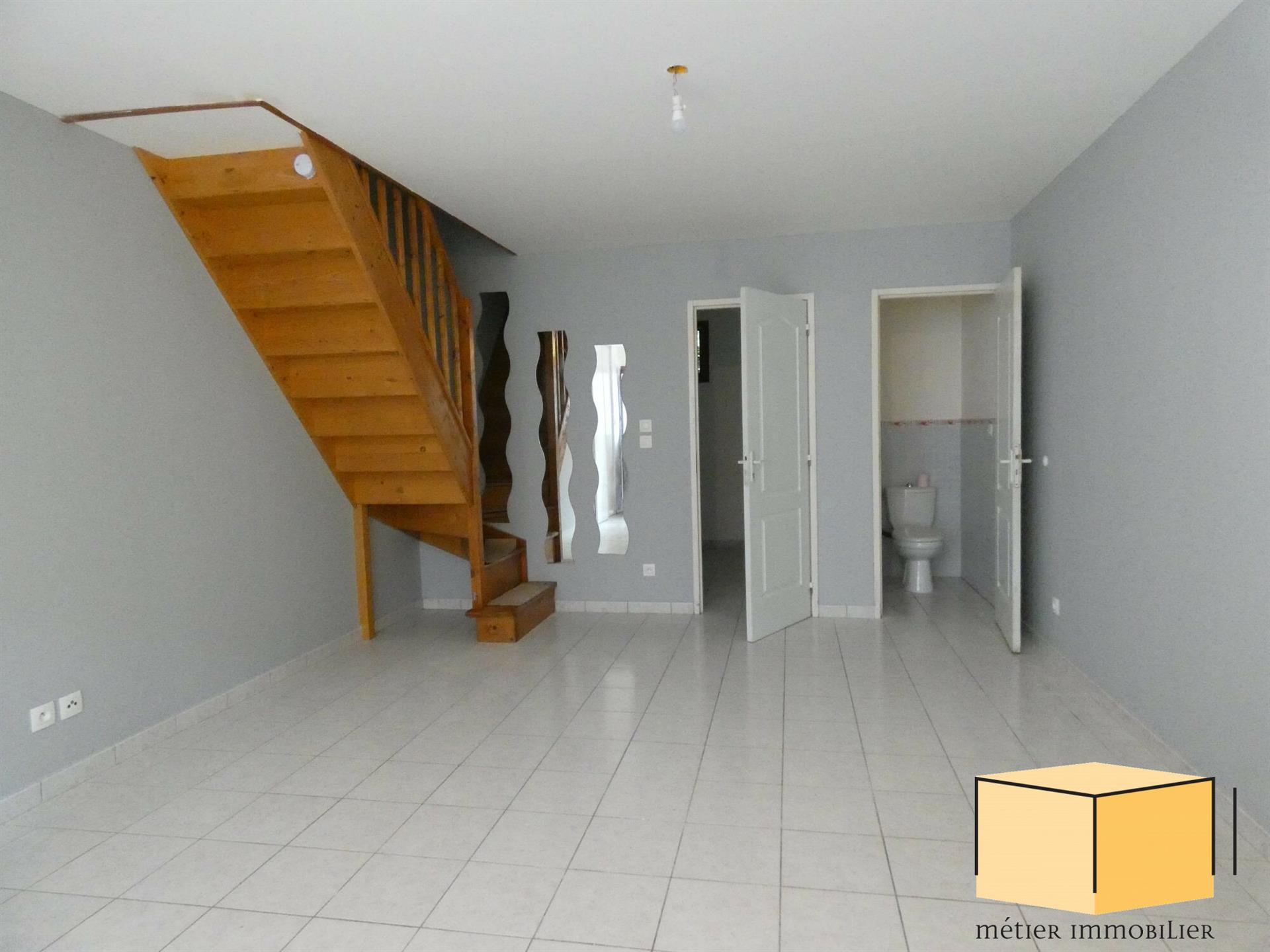 Maison à louer, 66m², Culoz