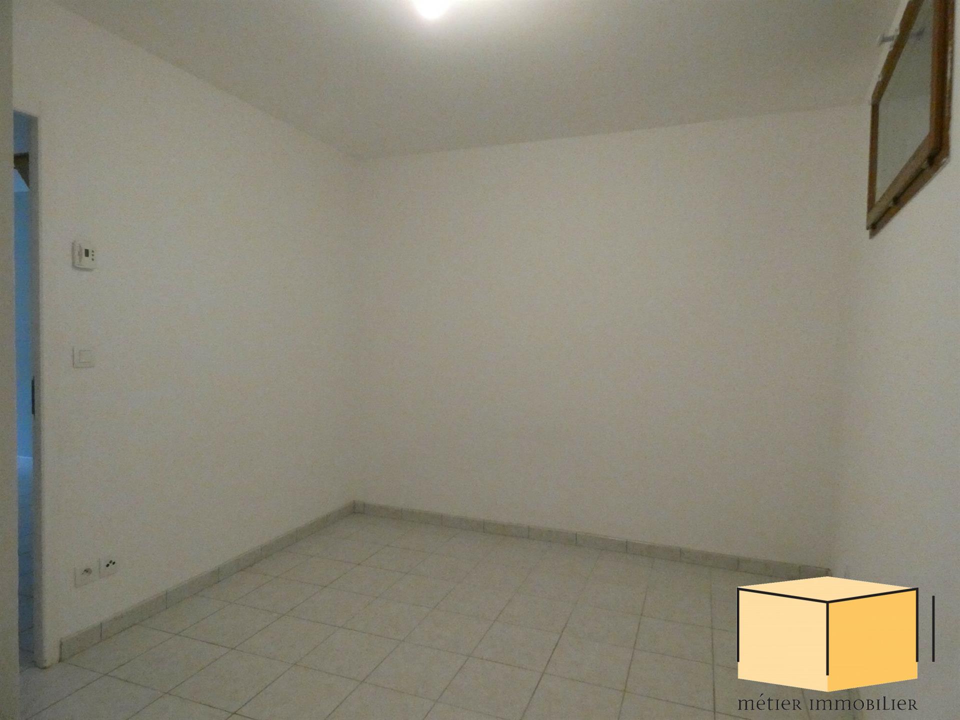 Maison à louer, 66m², Culoz