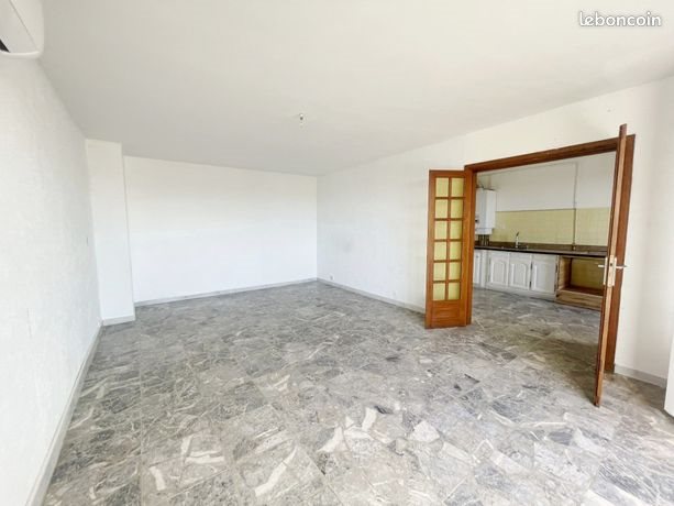 Appartement à louer, 100m², Ghisonaccia