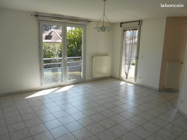 Appartement à louer, 70m², Vif