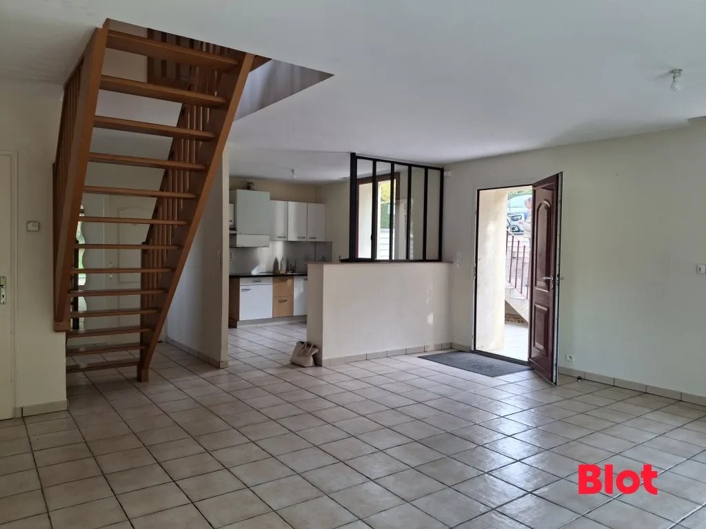 Maison à louer, 107m², Betton