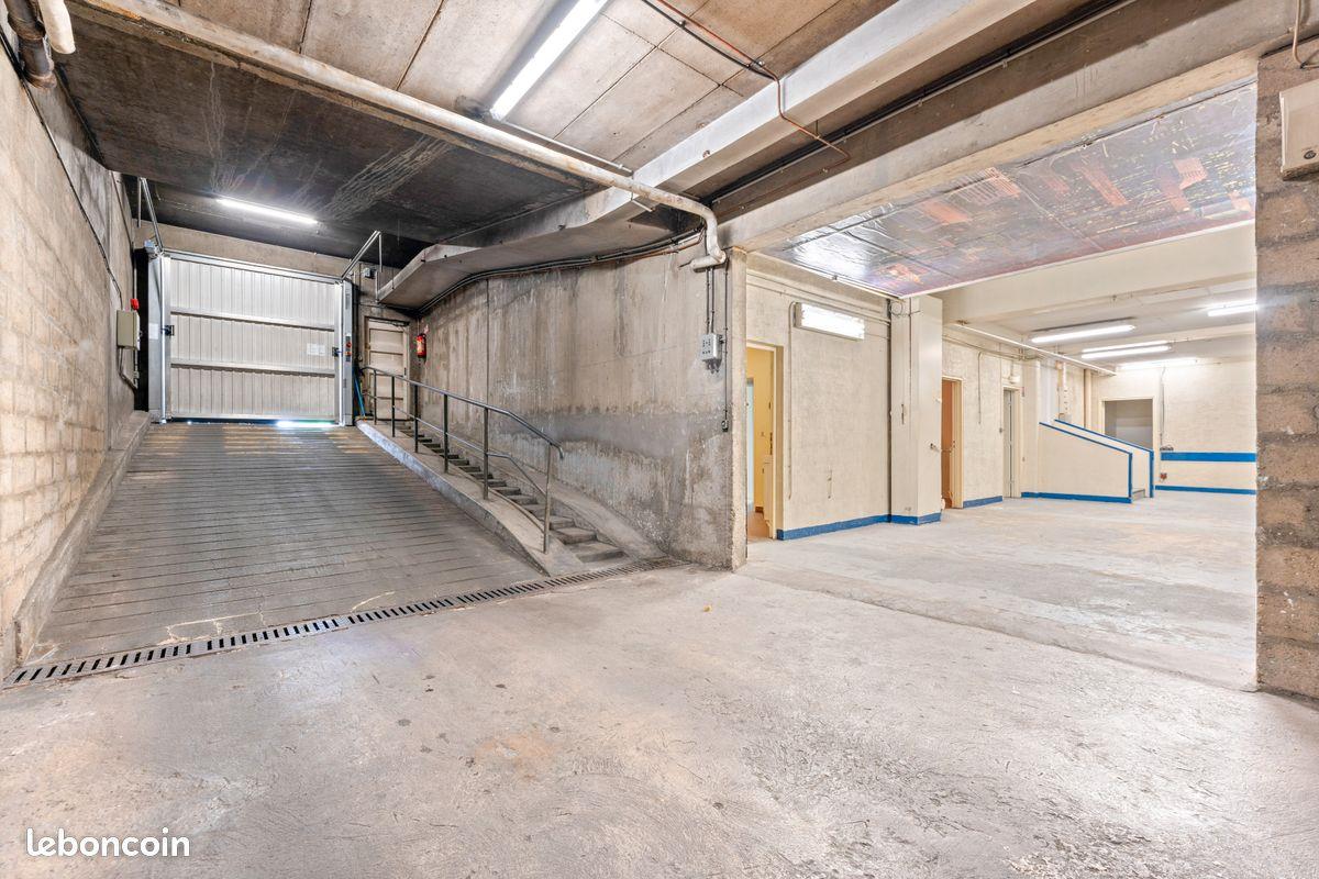 Maison à louer, 280m², Paris 18ème