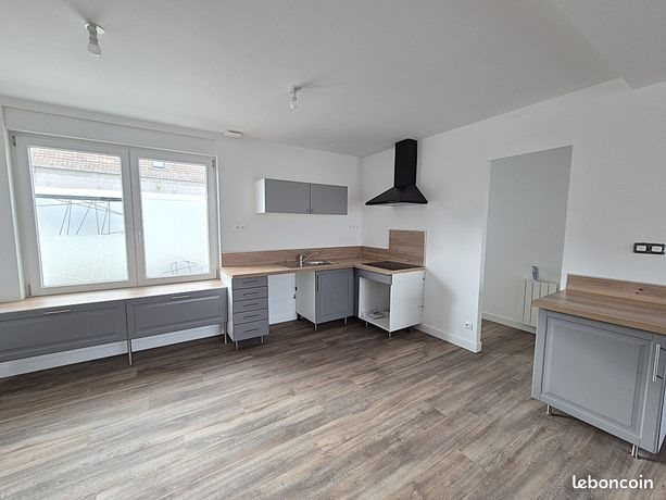 Maison à louer, 85m², Wallon-Cappel