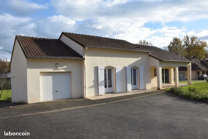 Maison à louer, 136m², Objat