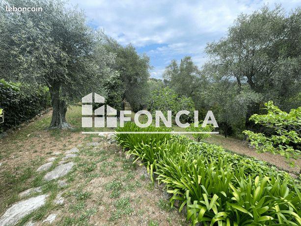 Maison à louer, 110m², La Roquette-sur-Siagne