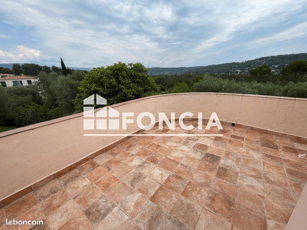 Maison à louer, 110m², La Roquette-sur-Siagne