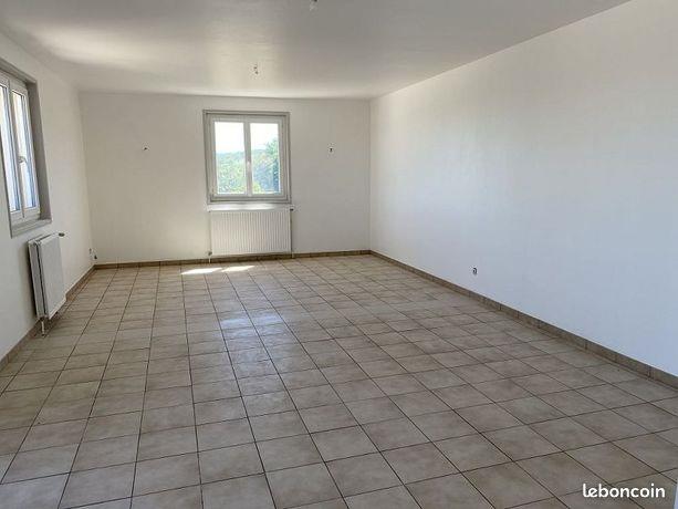 Maison à louer, 113m², Bussy-Albieux