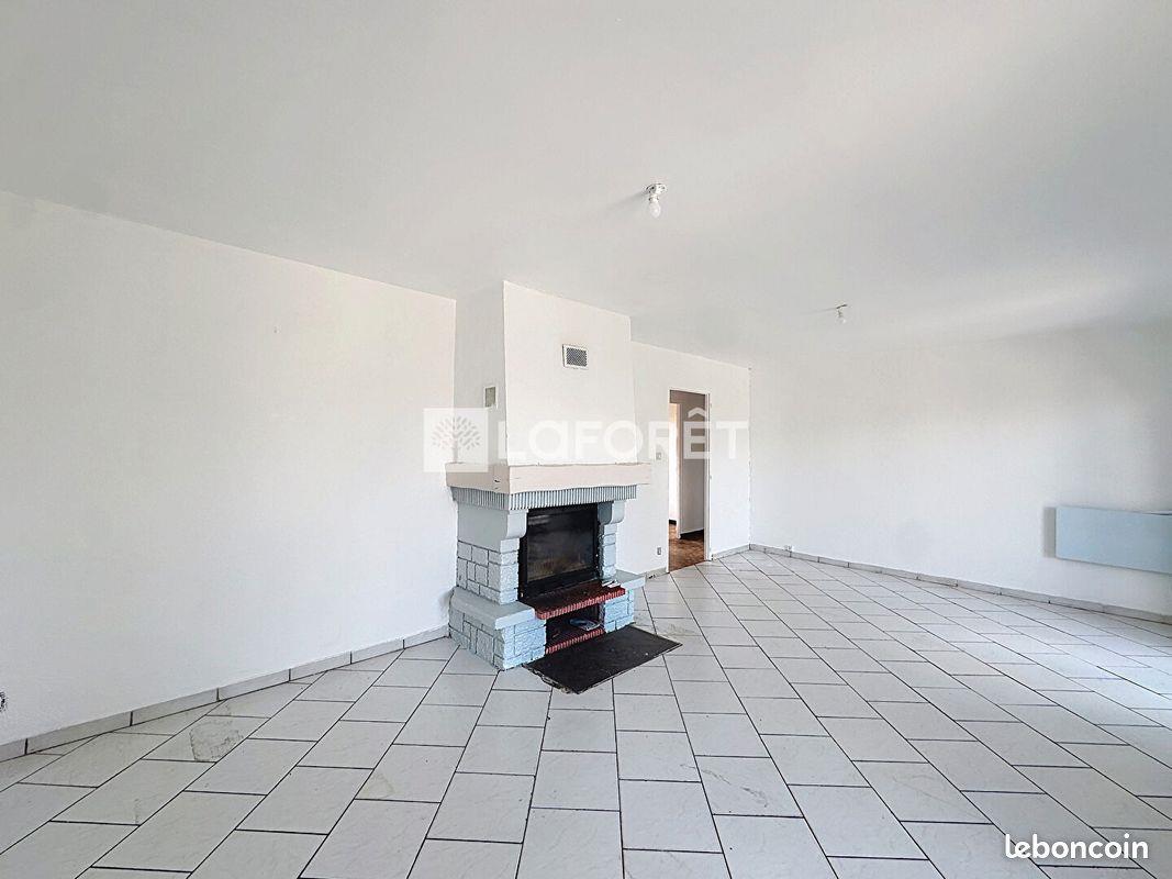 Maison à louer, 104m², Pusey