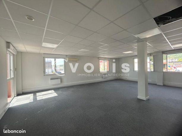 Maison à louer, 285m², Crolles