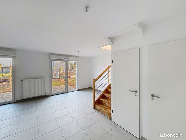 Maison à louer, 81m², Roques