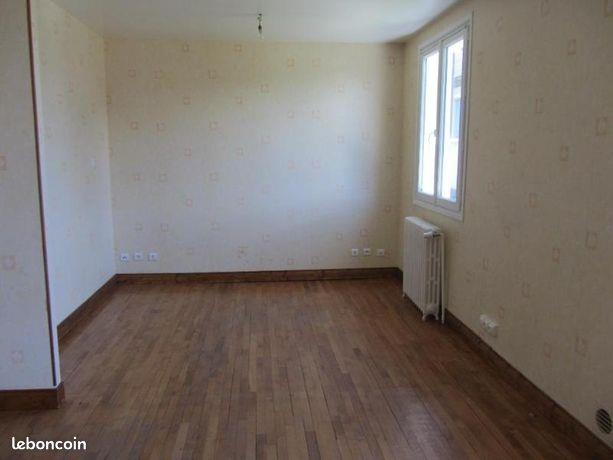 Maison à louer, 68m², Ussel