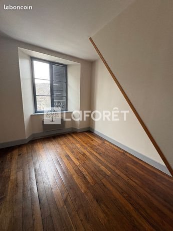 Appartement à louer, 53m², Riom-ès-Montagnes