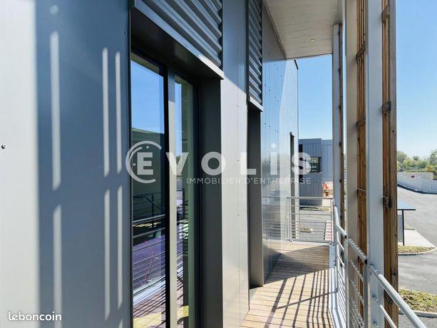 Maison à louer, 1414m², Le Pin