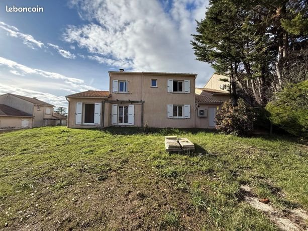 Maison à louer, 136m², Bourg-Saint-Andéol