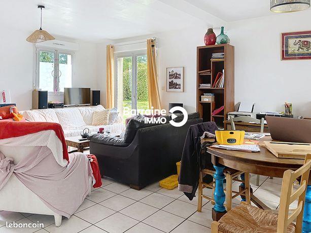 Maison à louer, 76m², Argol