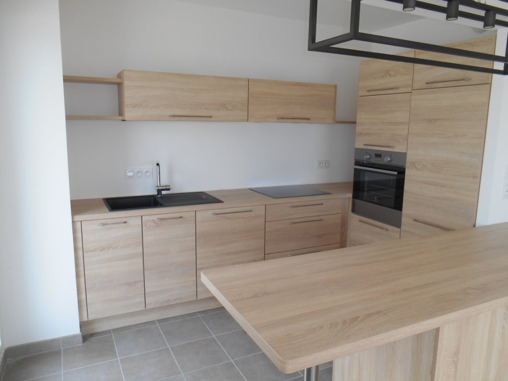 Appartement à louer, 94m², Carantec
