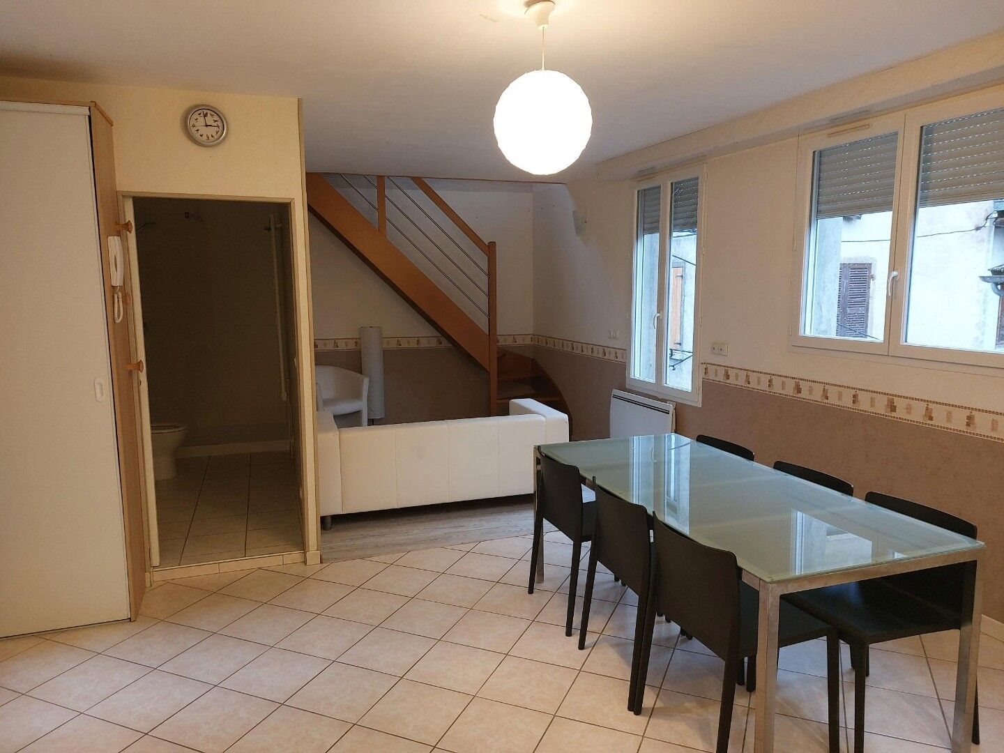 Appartement à louer, 79m², Tenay