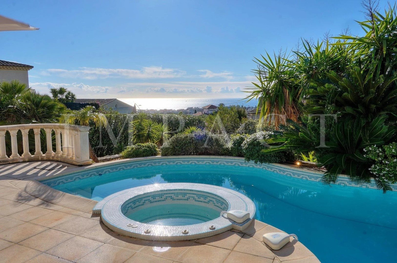 Maison à louer, 280m², Vallauris