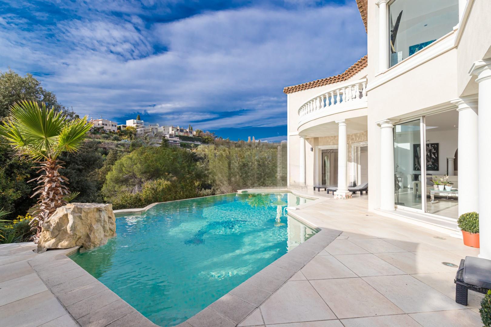 Maison à louer, 200m², Saint-Laurent-du-Var