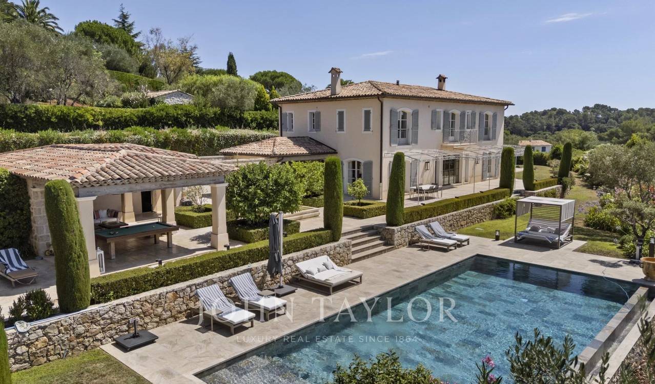 Maison à louer, 360m², Mougins