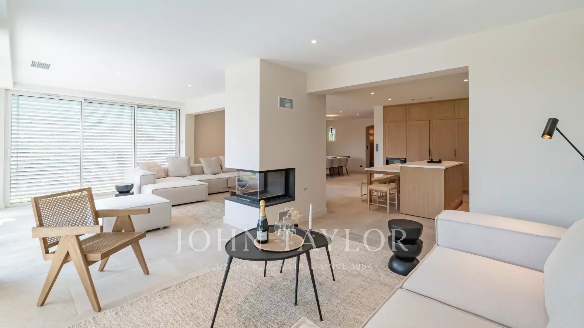 Maison à louer, 176m², Valbonne