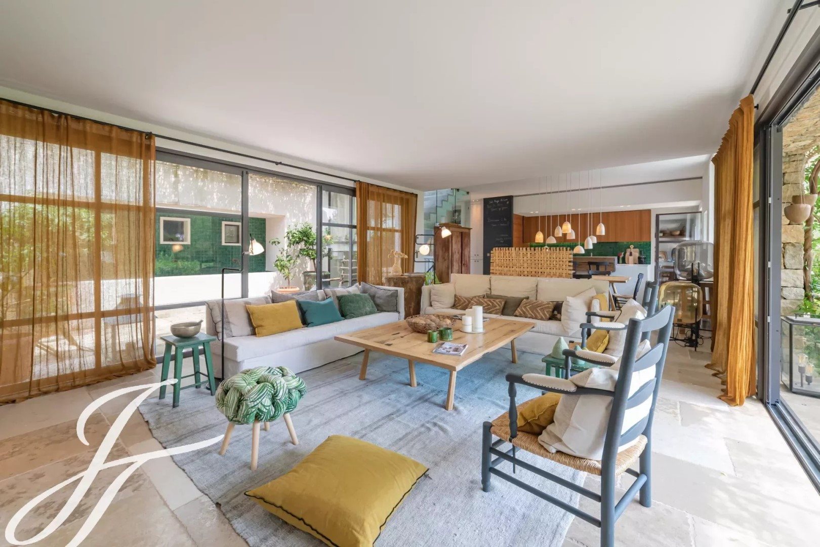 Maison à louer, 260m², Valbonne