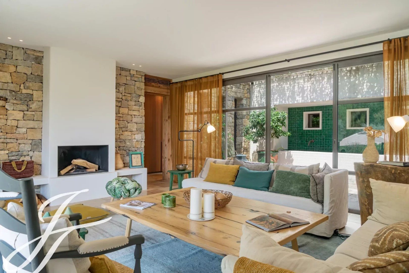 Maison à louer, 260m², Valbonne