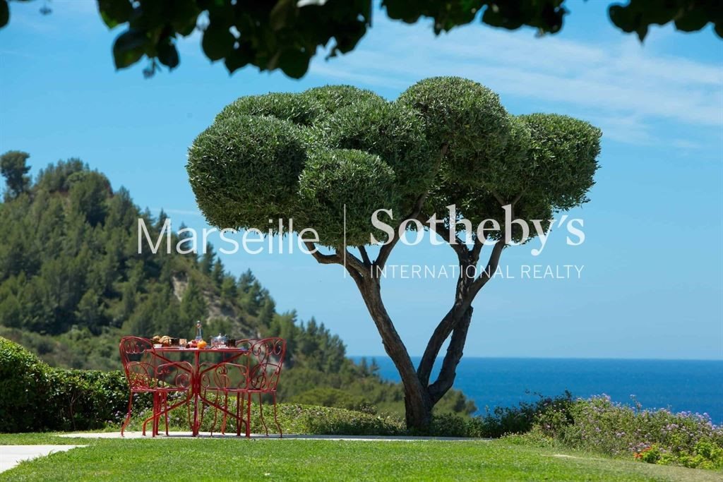 Maison à louer, 350m², Cassis