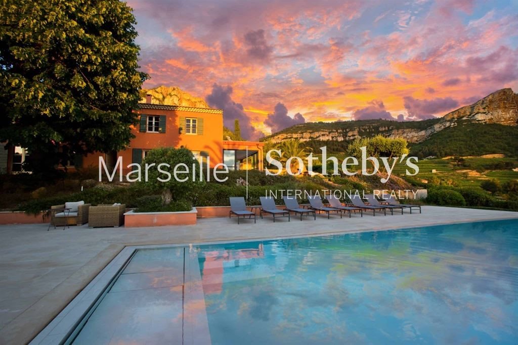 Maison à louer, 350m², Cassis
