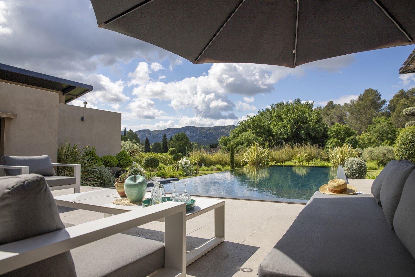 Maison à louer, 400m², Saint-Rémy-de-Provence