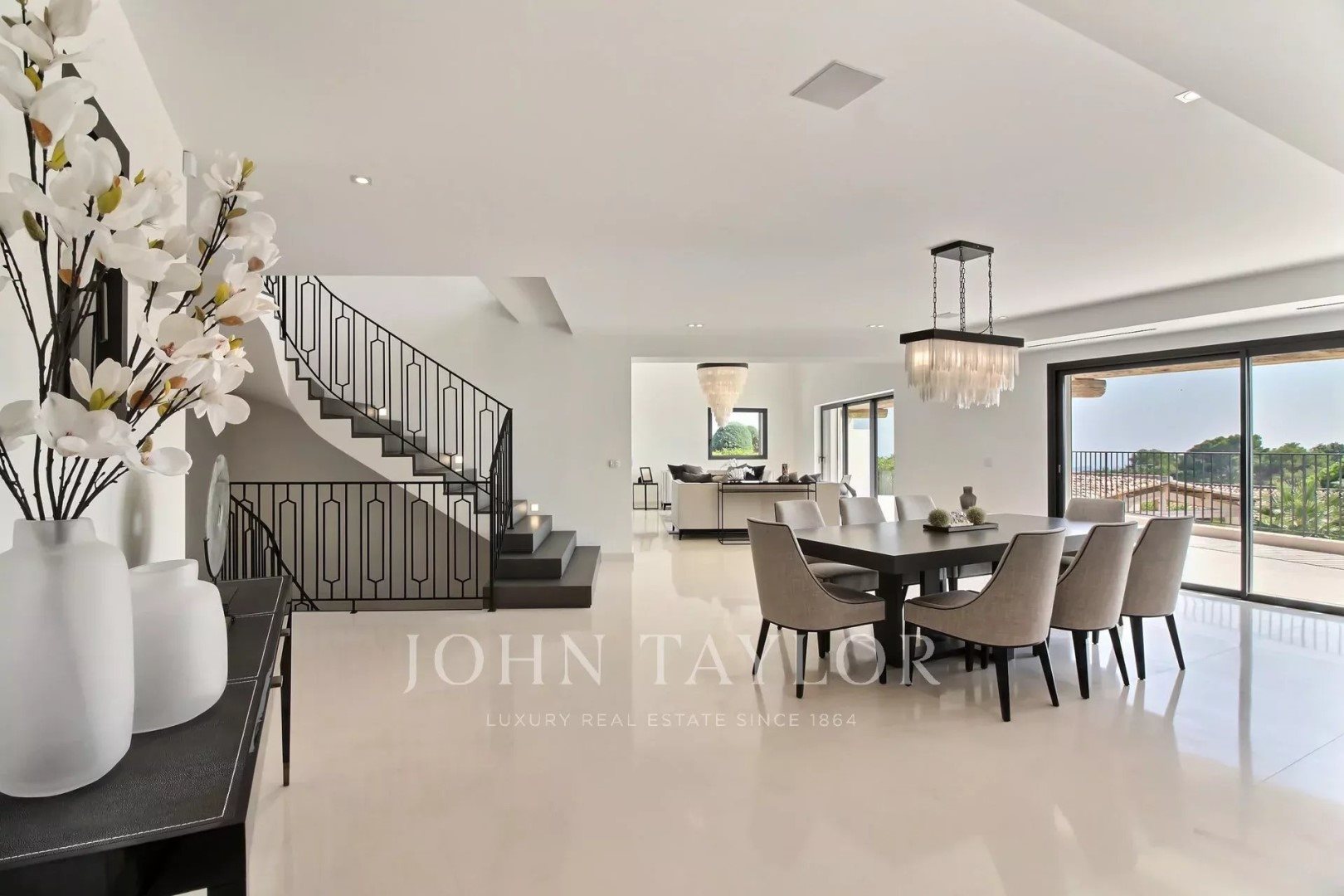 Maison à louer, 450m², La Colle-sur-Loup