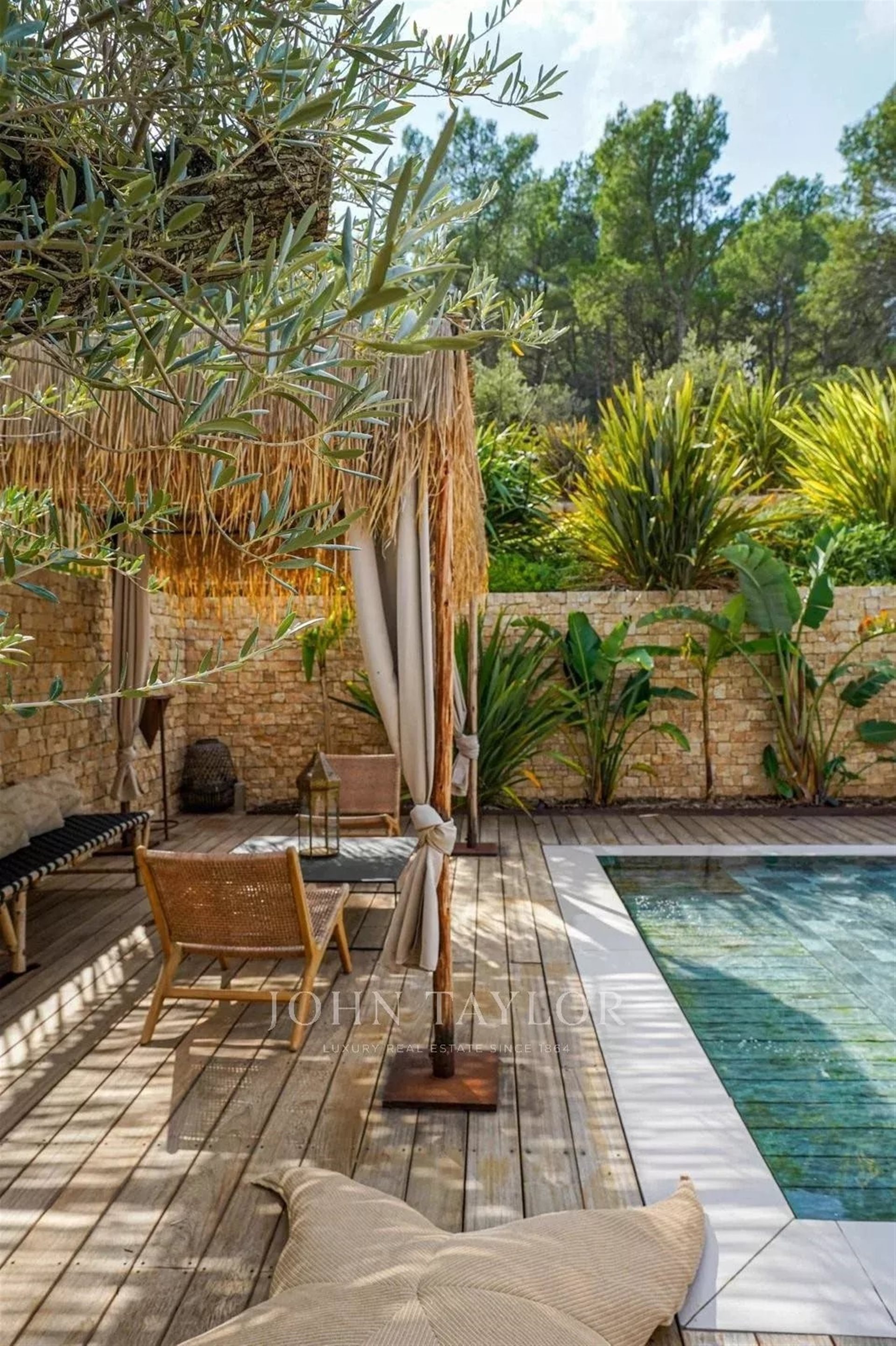 Maison à louer, 350m², Ventabren