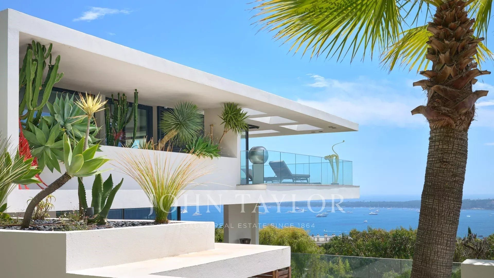 Maison à louer, 1400m², Cannes