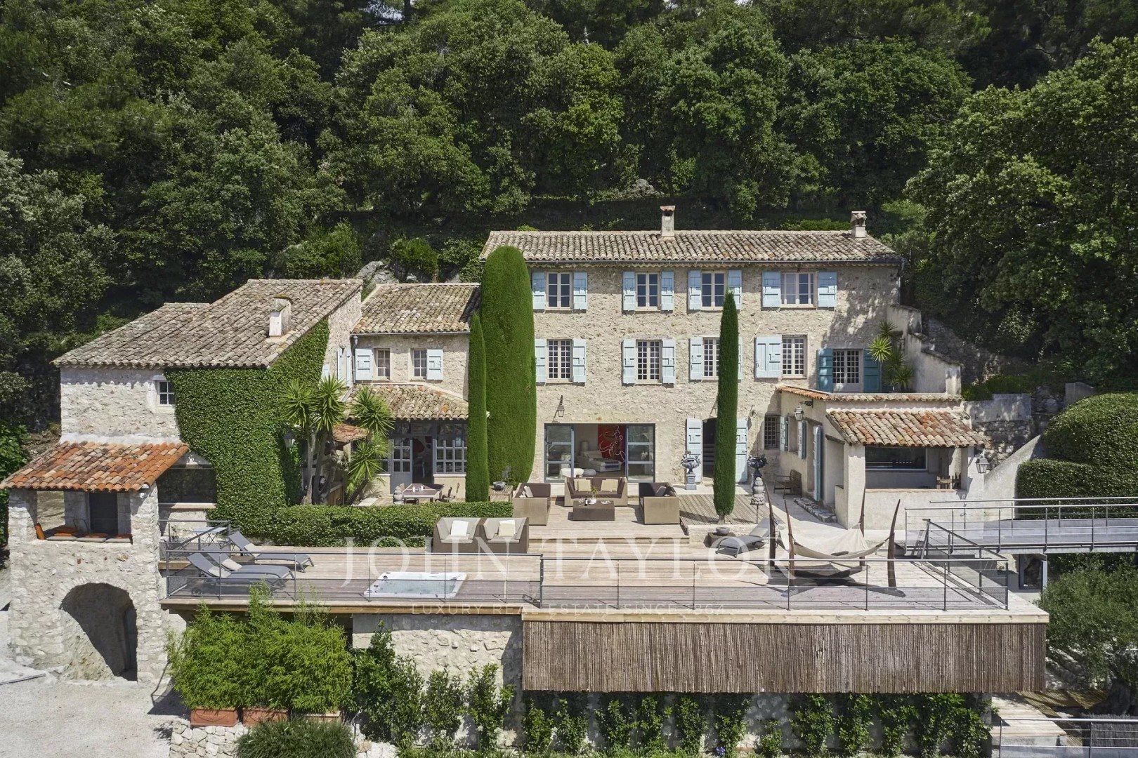 Maison à louer, 285m², La Colle-sur-Loup