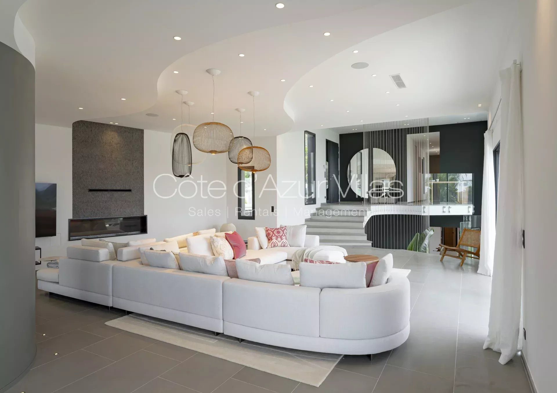 Maison à louer, 554m², Roquefort-les-Pins