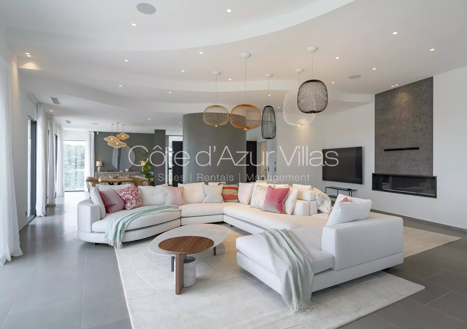 Maison à louer, 554m², Roquefort-les-Pins