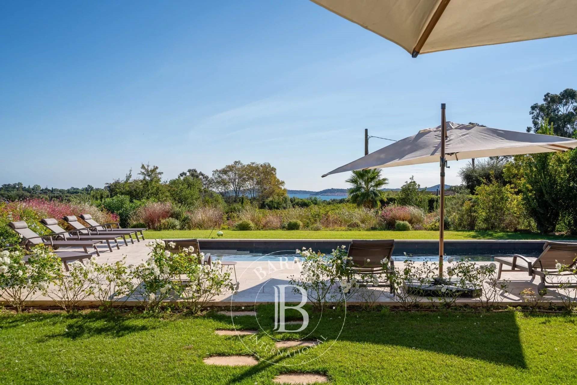 Maison à louer, 380m², Grimaud