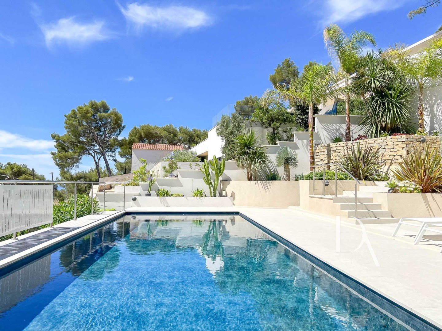 Maison à louer, 240m², Cassis