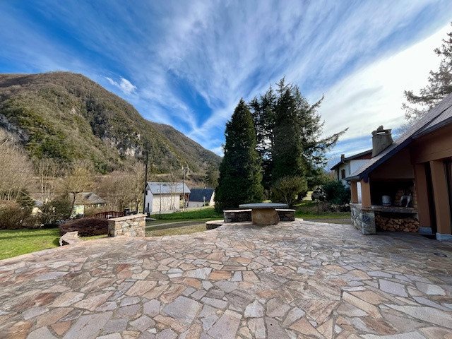 Maison à vendre, 190m², Cadéac